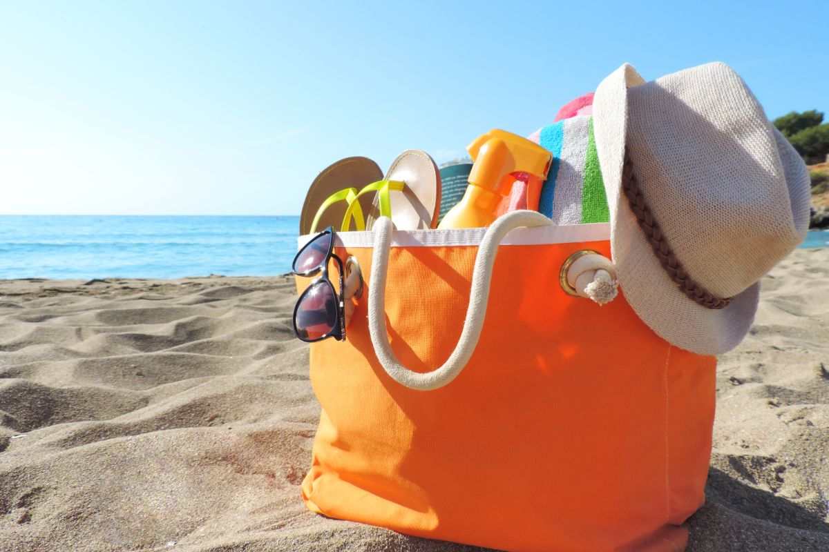 Attenzione a come pulisci la borsa del mare: se sbagli passaggi rischi solo di rovinarla