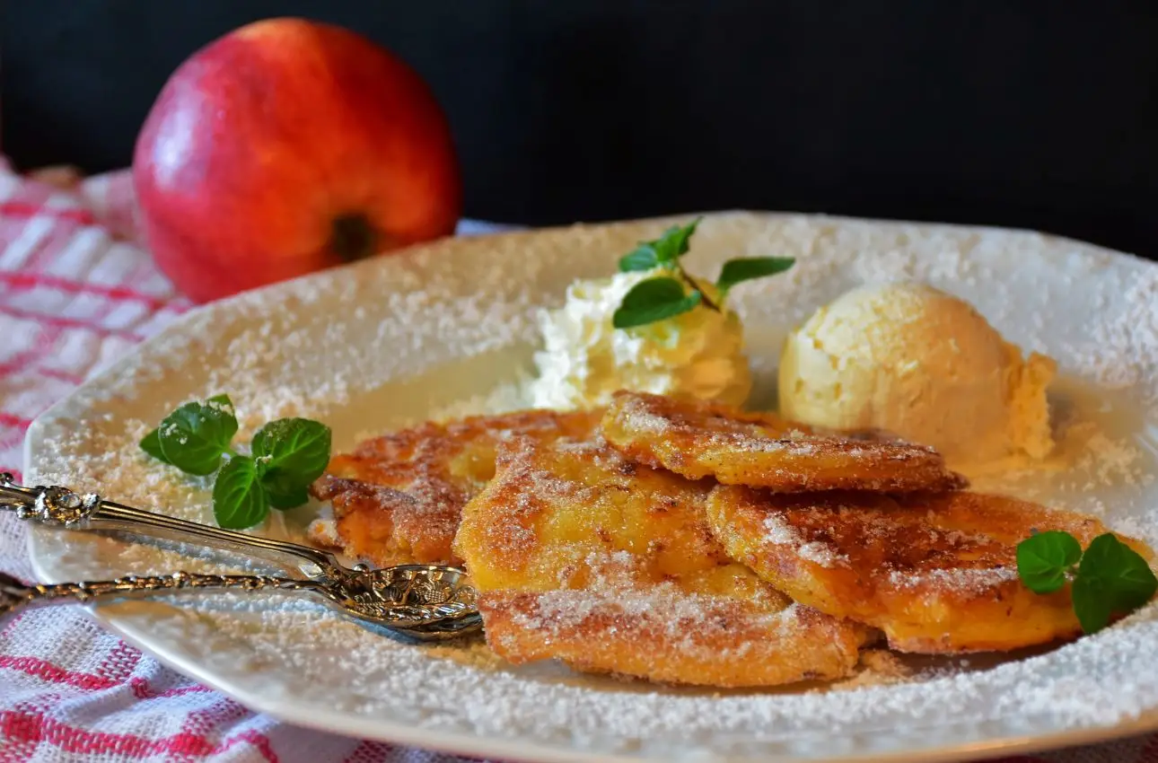 Frittelle di mele leggere: il trucco per renderle soffici senza friggere